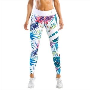 Jungle Leggings - White Dahlia by DOYOUEVEN